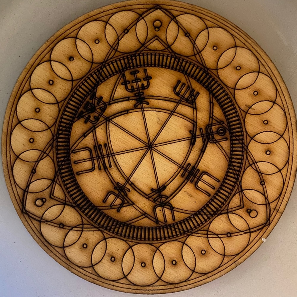 Triskelion-Triscale-triple Goddess charging Plate - Picture 10 of 11